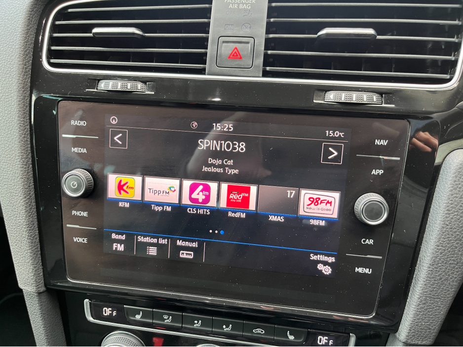 2019 Volkswagen Golf - image 24