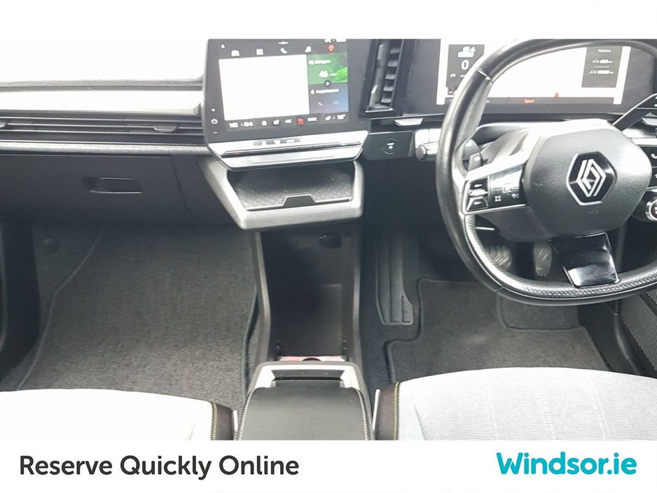 2023 Renault Megane E-Tech - image 3
