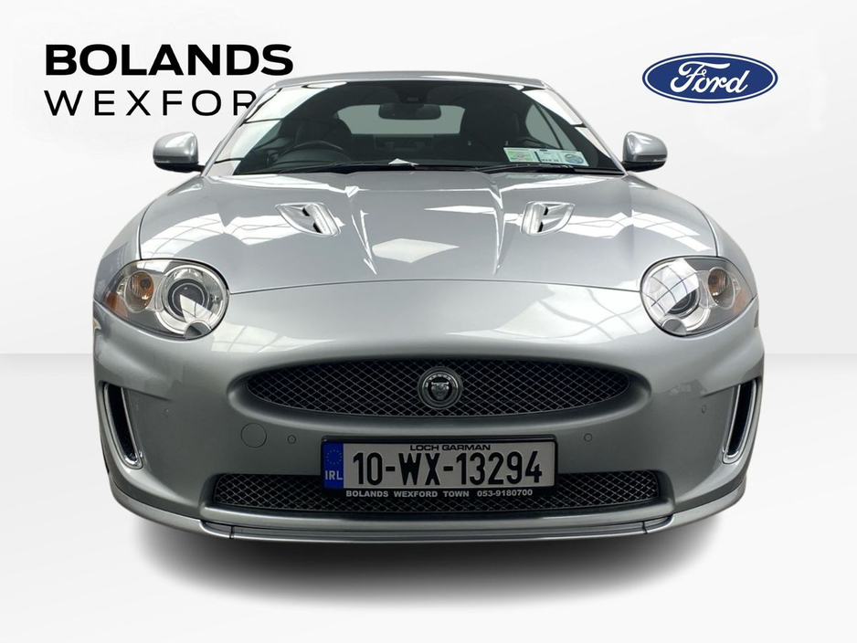 2010 Jaguar XKR - image 7