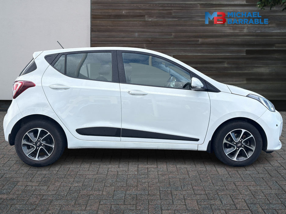 2019 Hyundai i10 - image 4