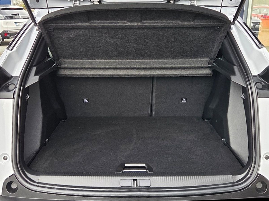 2024 Peugeot 2008 - image 11