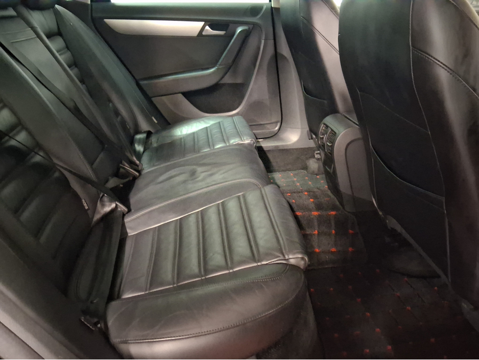 2014 Volkswagen Passat **R LINE - AUTO** €12,888