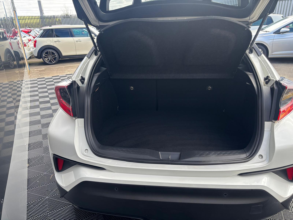 2017 Toyota C-HR - image 6