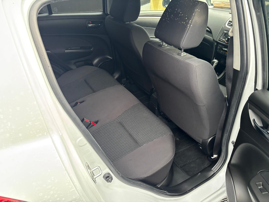 2016 Suzuki Swift - image 5