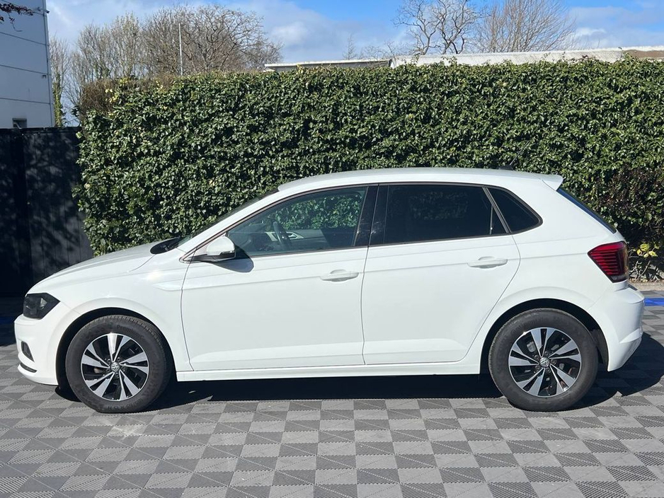 2019 Volkswagen Polo - image 3