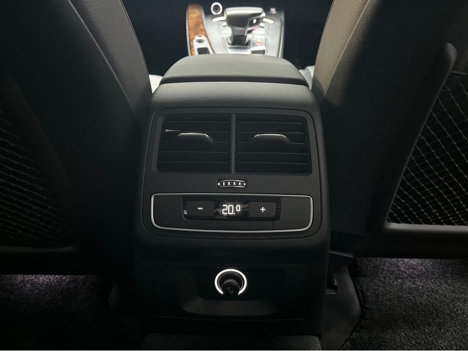 2020 Audi A4 - image 15