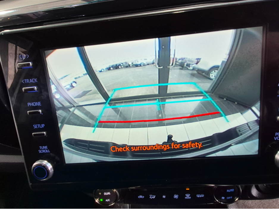 2022 Toyota Hilux - image 6