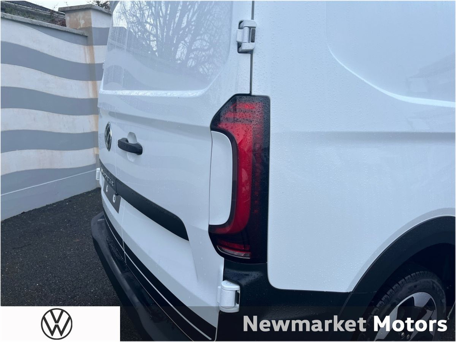 2026 Volkswagen Transporter - image 37