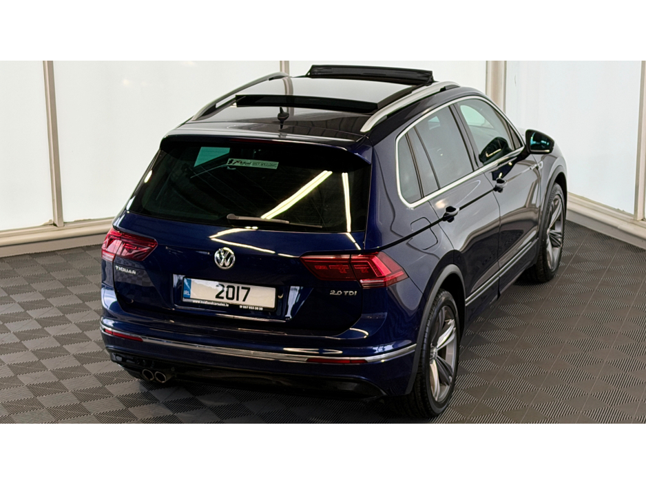 2017 Volkswagen Tiguan - image 15