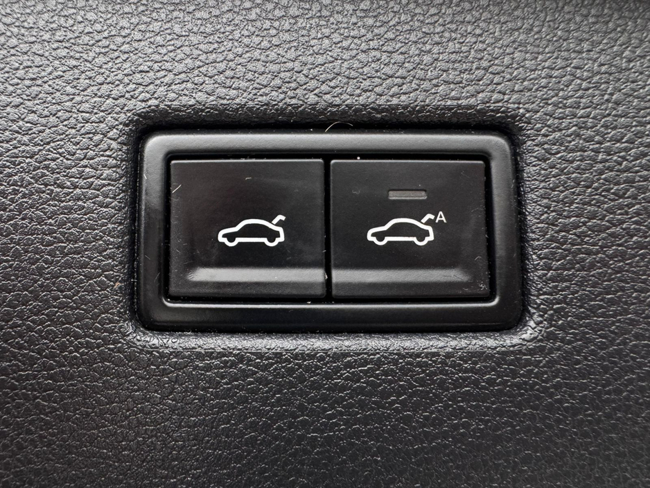 2019 Volkswagen Tiguan - image 33