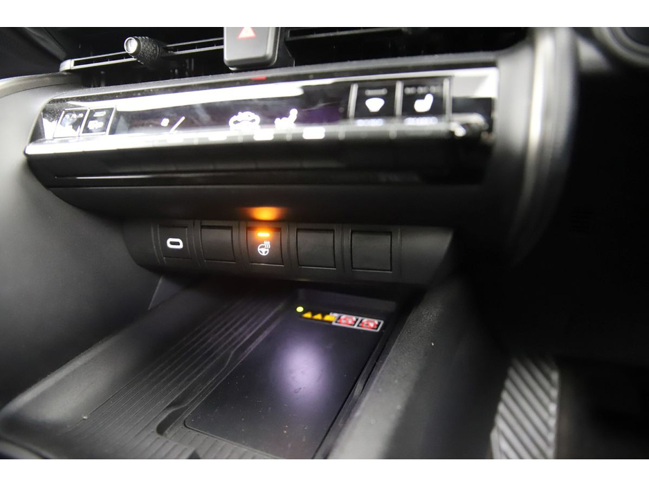 2024 Toyota C-HR - image 24