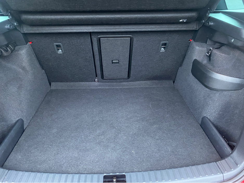 2023 Skoda Karoq SPORT 2.0 TDI 115HP DSG 5 5DR AUTO €33,995