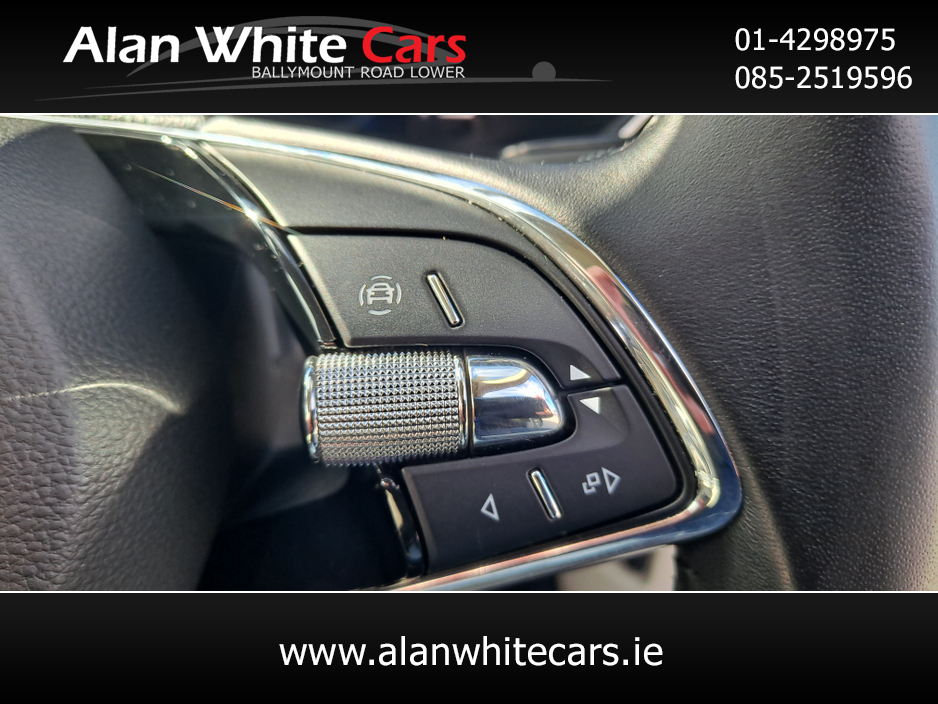 2022 Skoda Superb - image 23