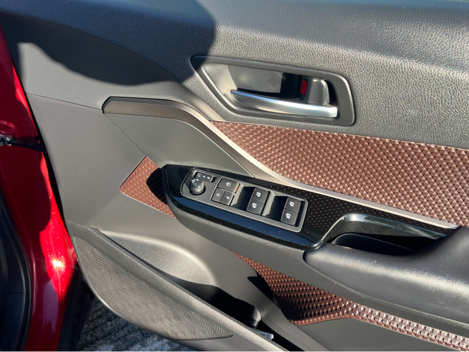 2019 Toyota C-HR 1.8 HYBRID AUTO LOW KM HIGH SPEC €18,950