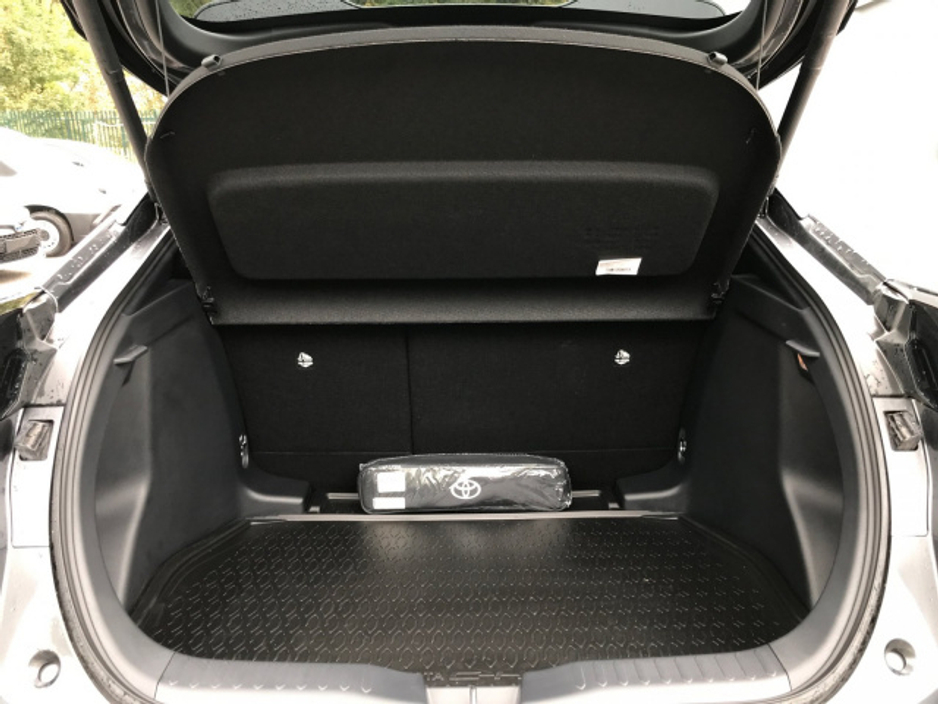 2024 Toyota C-HR HYBRID SOL - GRANDONS €33,995