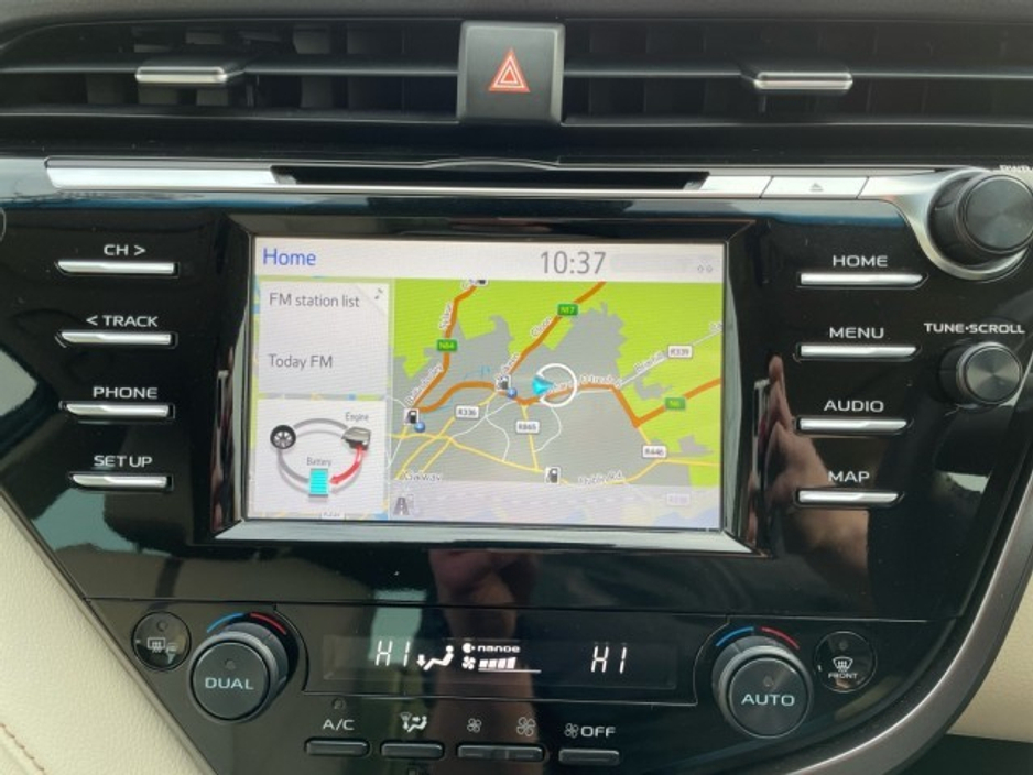 2020 Toyota Camry - Platinum Edition - Ivory Leather - 2.5 Hybrid - Top Spec - Automatic - Irish Car - 55,465 km // Remote Central Locking // Front Electric Windows // Rear Electric Windows // Electric Mirrors // Finge €31,999