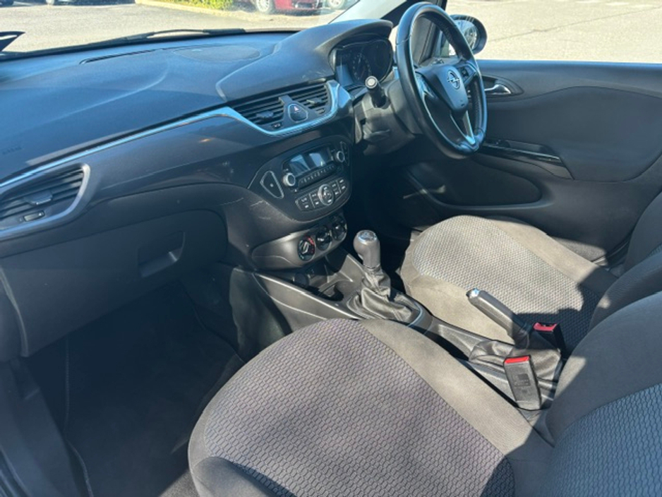 2017 Opel Corsa - image 12