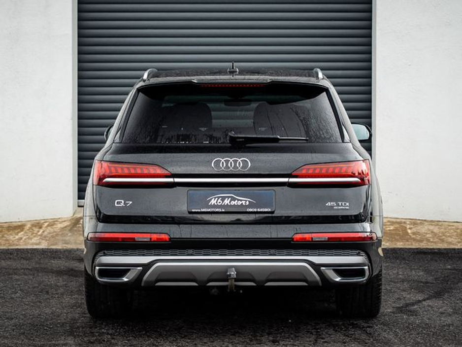 2021 Audi Q7 - image 5