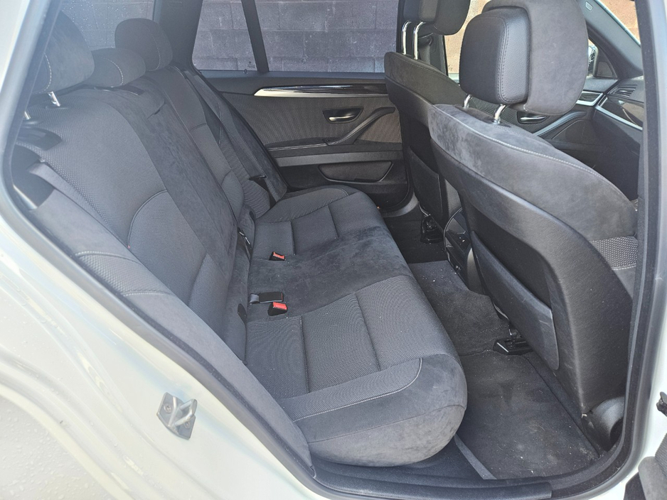 2013 BMW 5 Series - image 10
