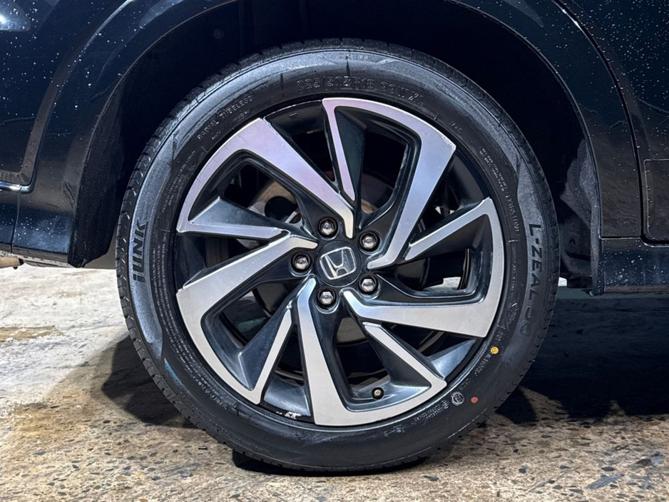 2021 Honda Vezel 1.5 HYBRID - RS EDITION - BLACK HALF LEATHER - PADDLE SHIFT - CRUISE CONTROL - FACTORY ALLOYS - €25,950