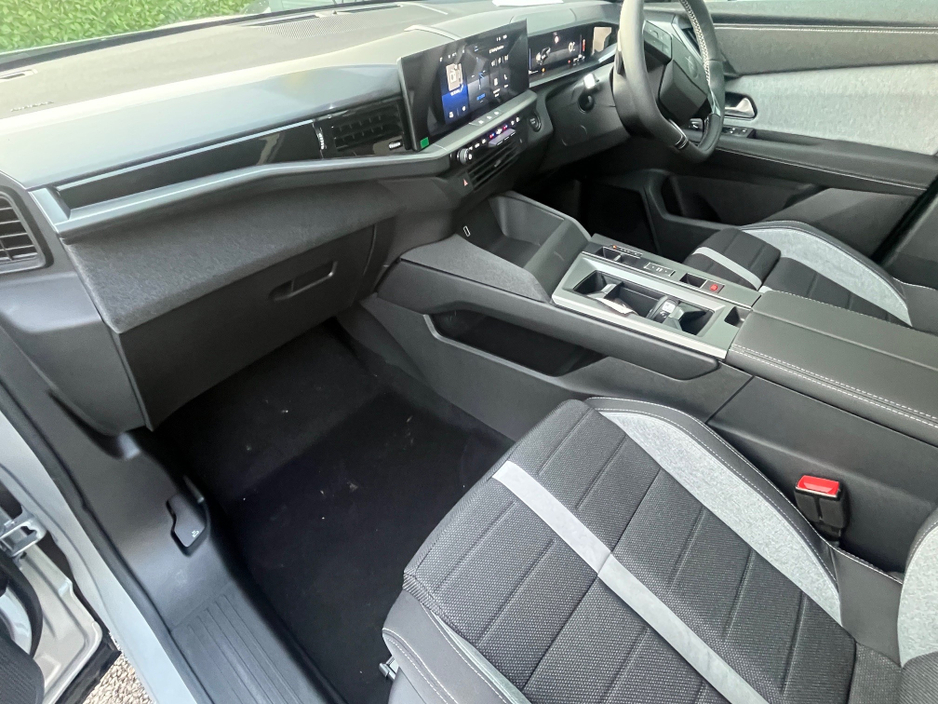 2026 Opel Grandland - image 9