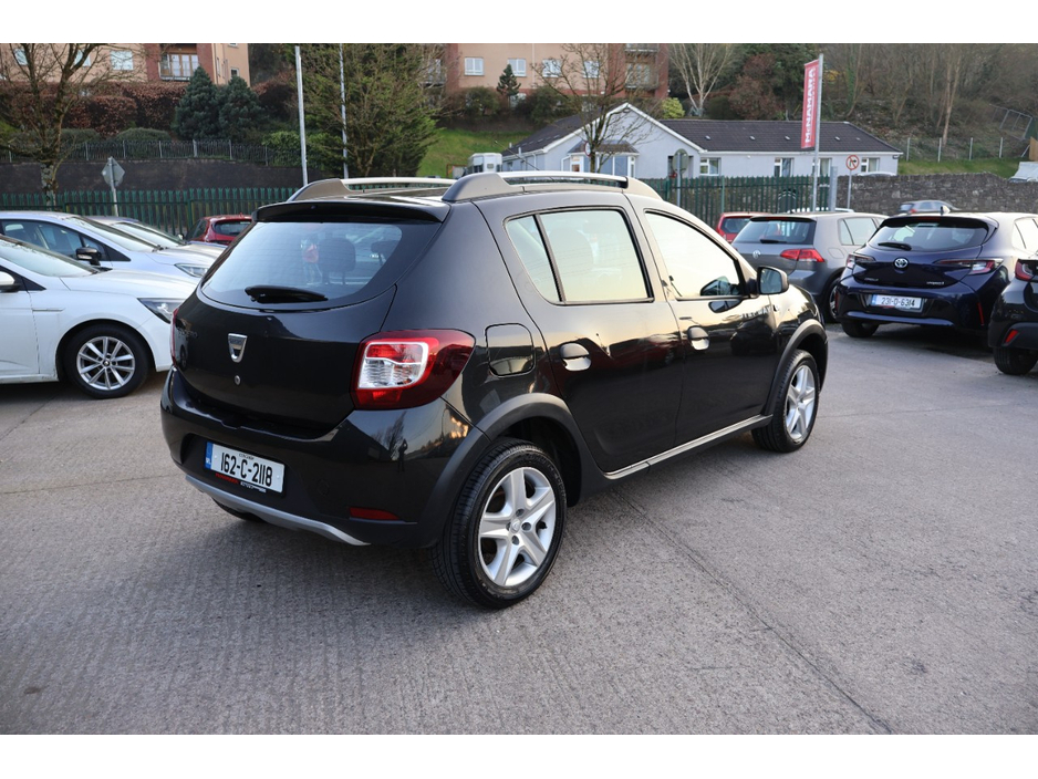 2016 Dacia Sandero - image 9