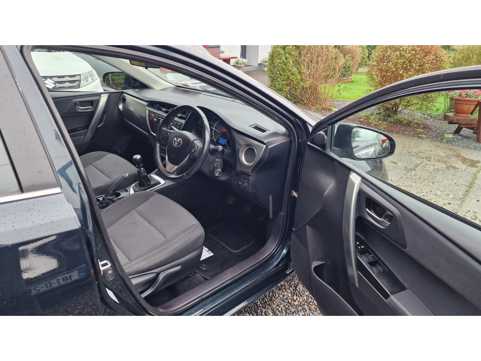 2014 Toyota Auris 1.4 D-4D ICON S/S 5DR €7,950