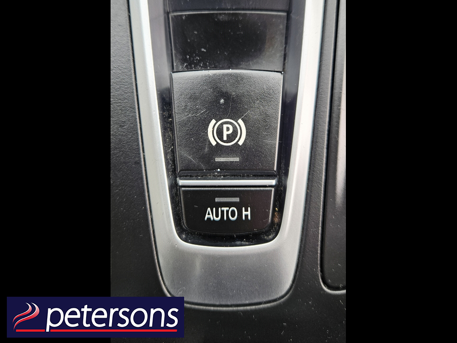 2017 BMW X5 - image 32