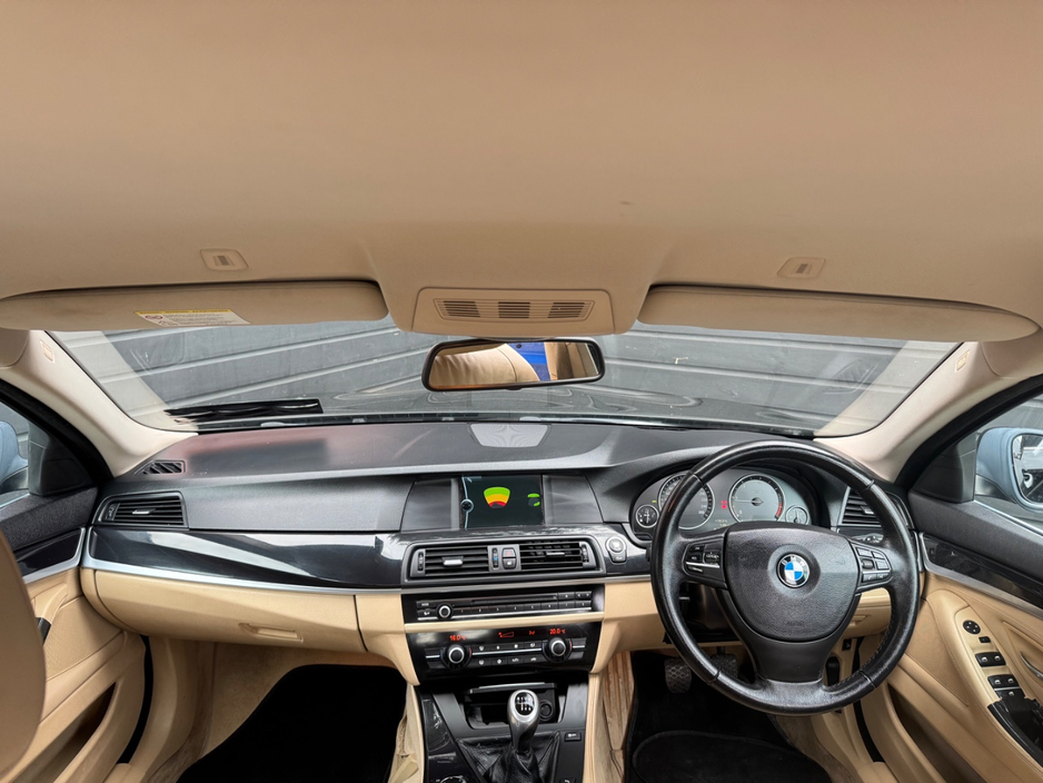 2010 BMW 5 Series - image 12