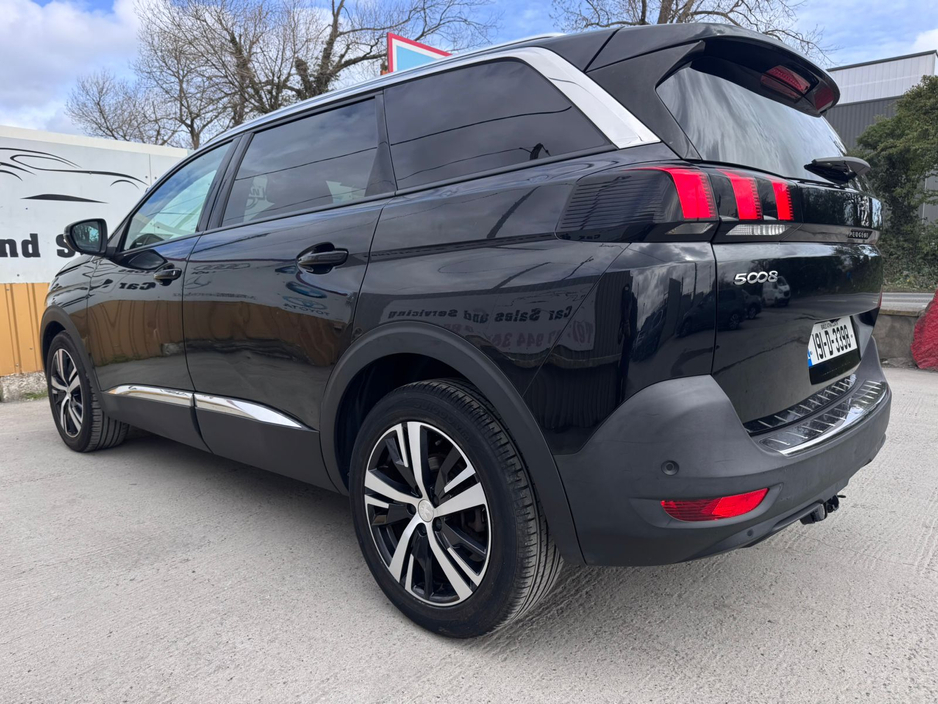 2019 Peugeot 5008 - image 14