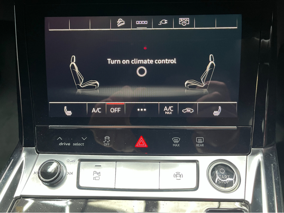 2022 Audi e-tron - image 24