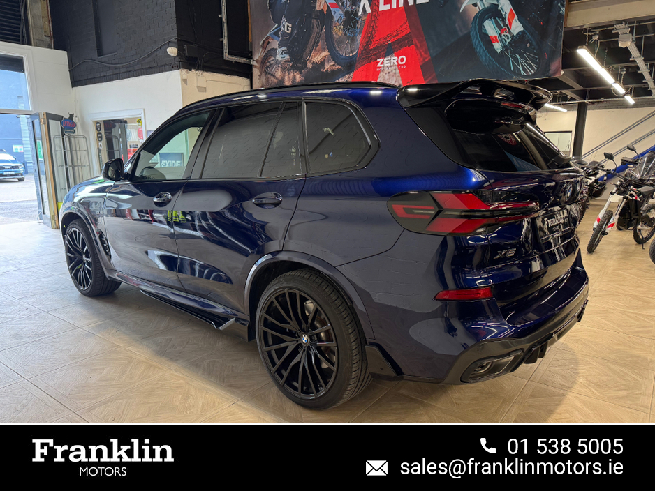 2024 BMW X5 - image 9