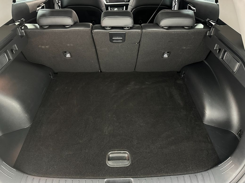 2025 Kia Sportage - image 28