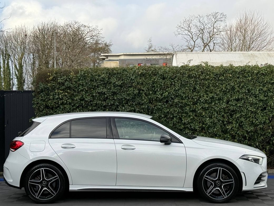 2022 Mercedes-Benz A Class A250e AMG-LINE 1.3 HYBRID // DIGITAL CLUSTER // AMBIENT LIGHTING // HEATED AMG-LINE SPORT SEATS €23,750