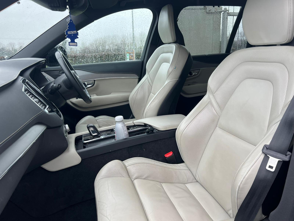 2022 Volvo XC90 PHEV T8 (390hp) R-Design AWD €49,950