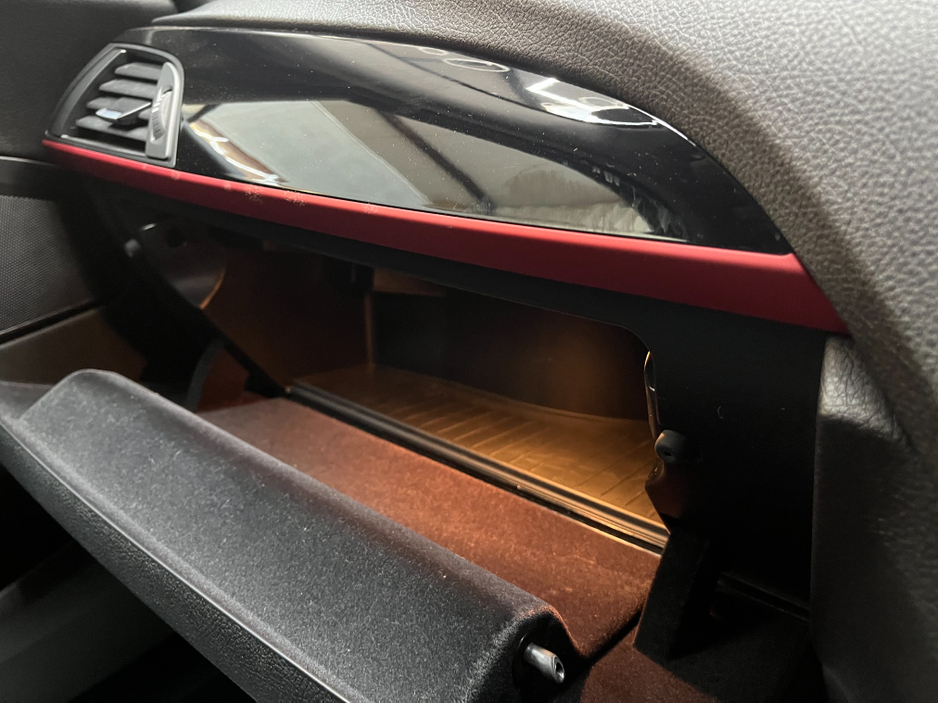 2016 BMW 1 Series - image 15