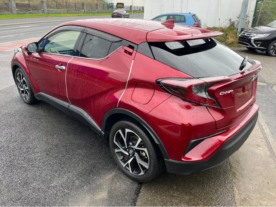 2018 Toyota C-HR - image 4