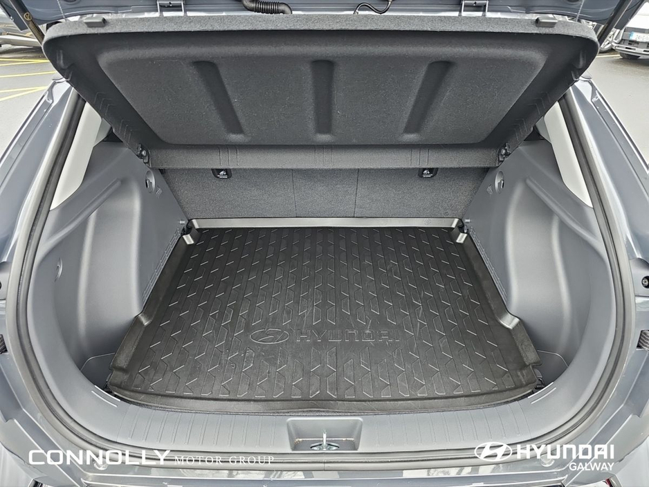 2025 Hyundai Kona - image 8