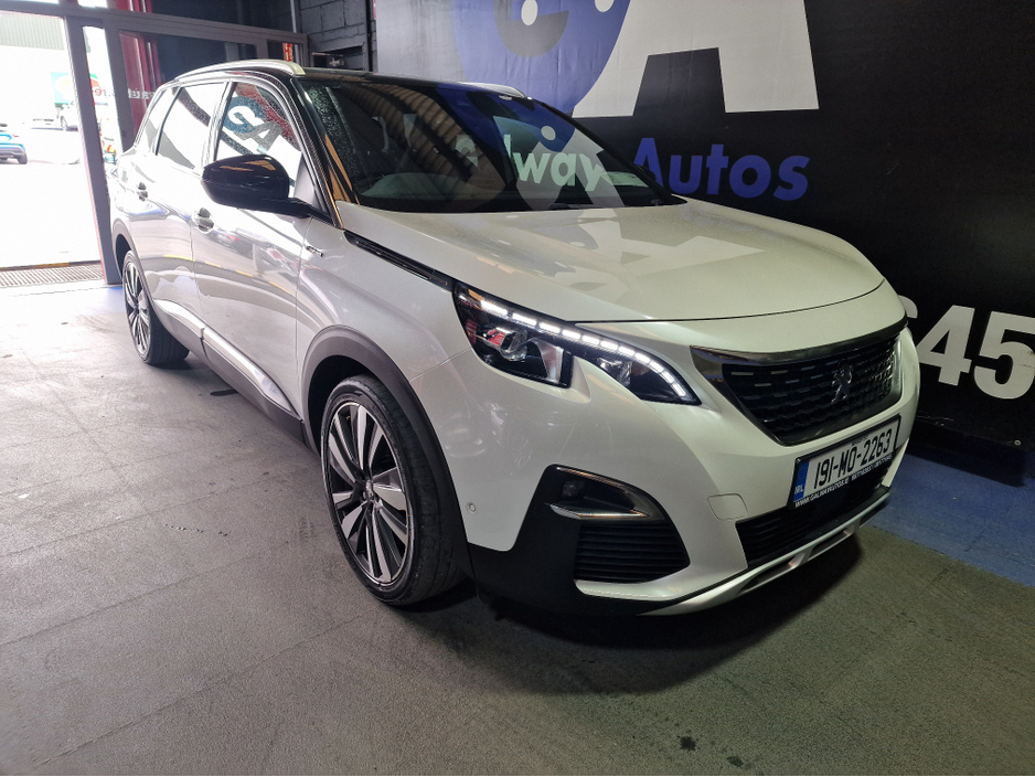 2019 Peugeot 5008 - image 13