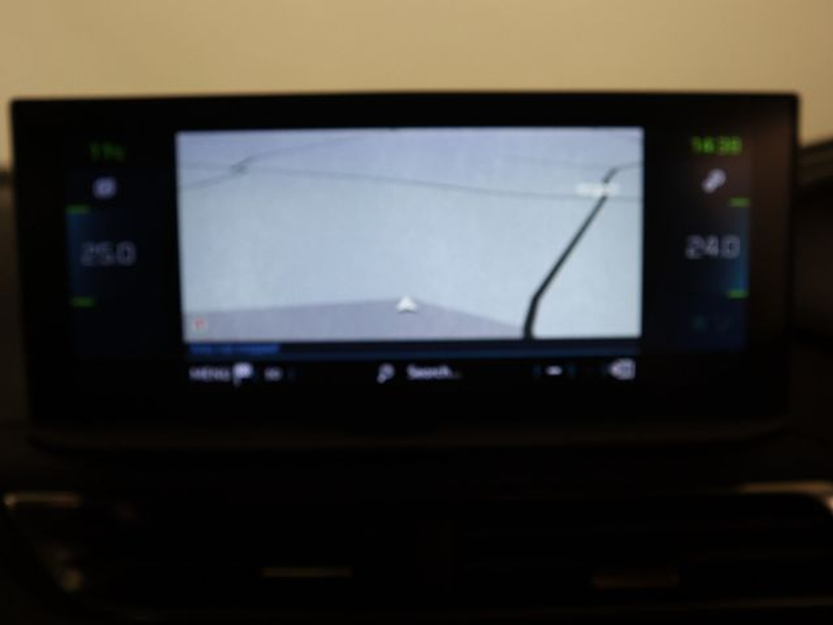 2023 Peugeot 3008 - image 10