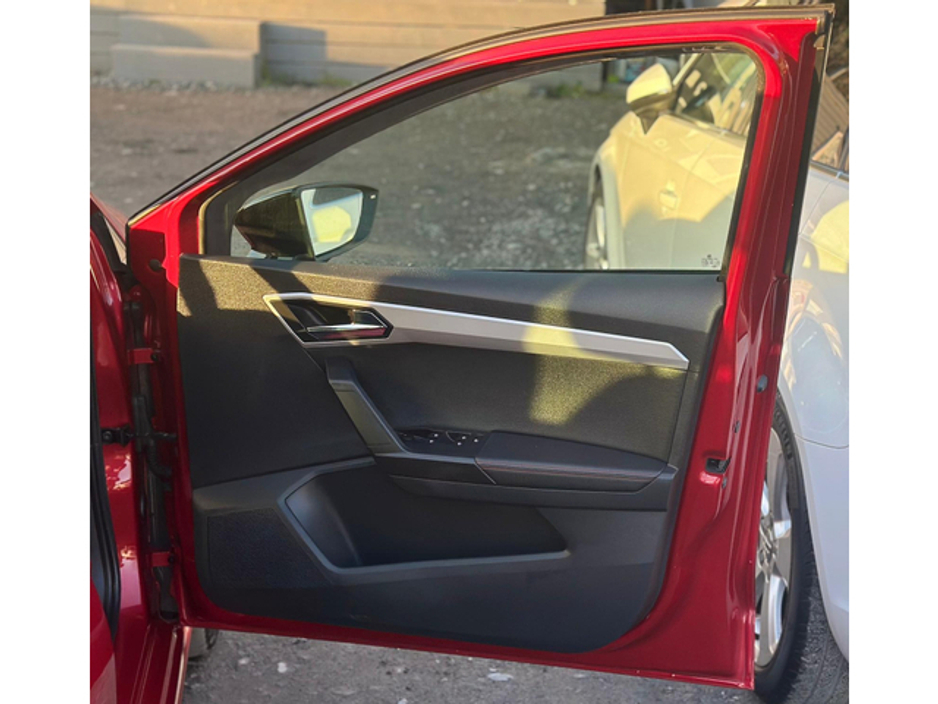 2021 SEAT Ibiza - image 7