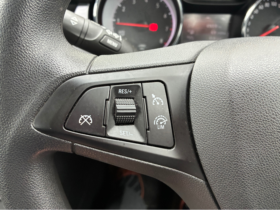 2019 Opel Astra - image 19