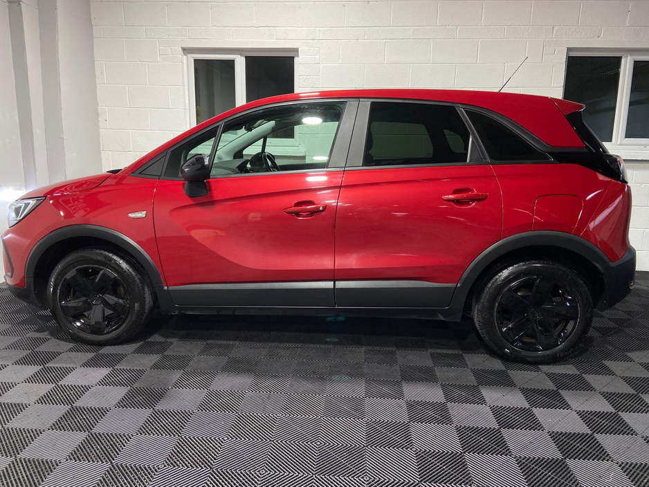 2022 Opel Crossland X - image 4