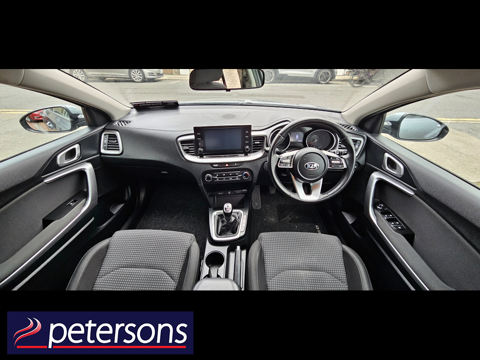 2021 Kia Ceed - image 16