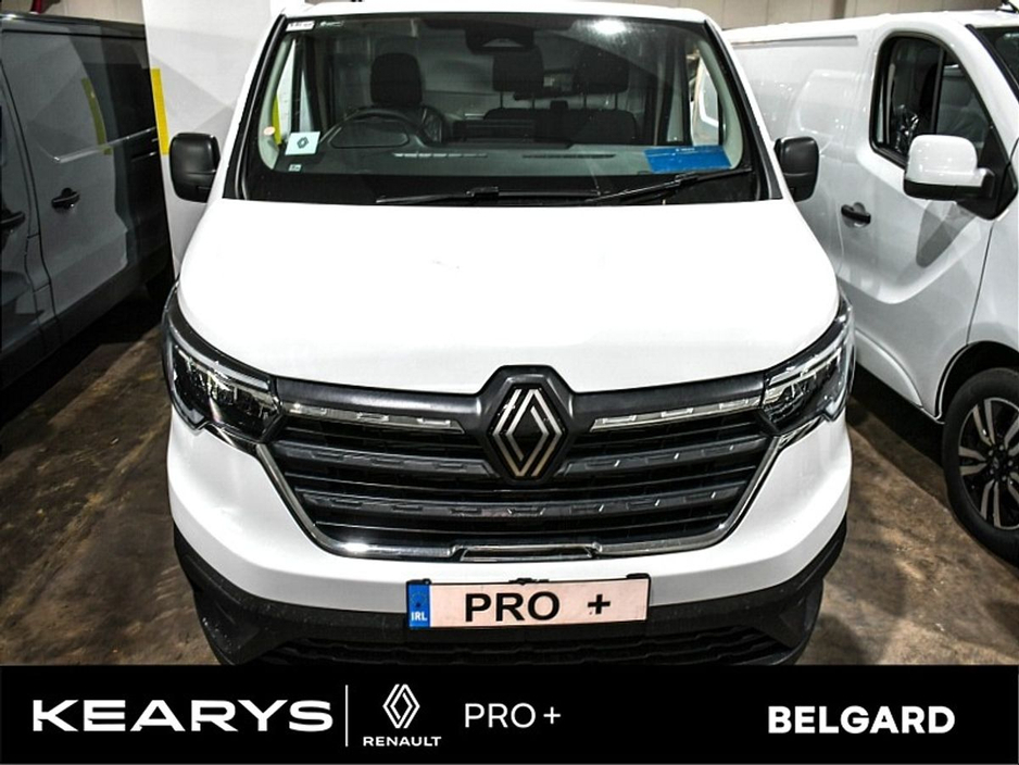 2025 Renault Trafic - image 6