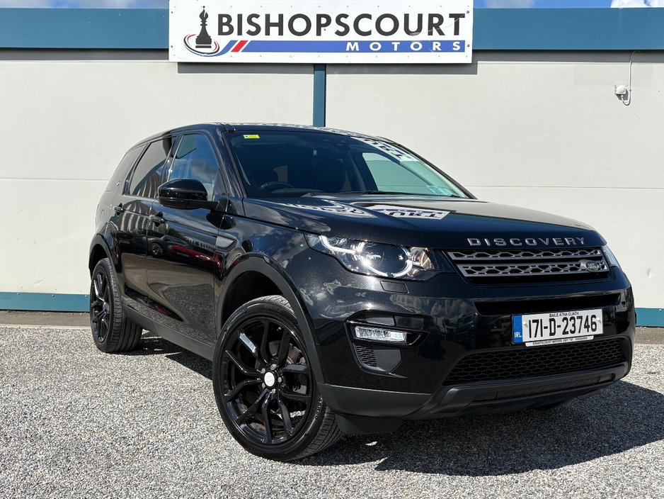2017 Land Rover Discovery Sport - image 2