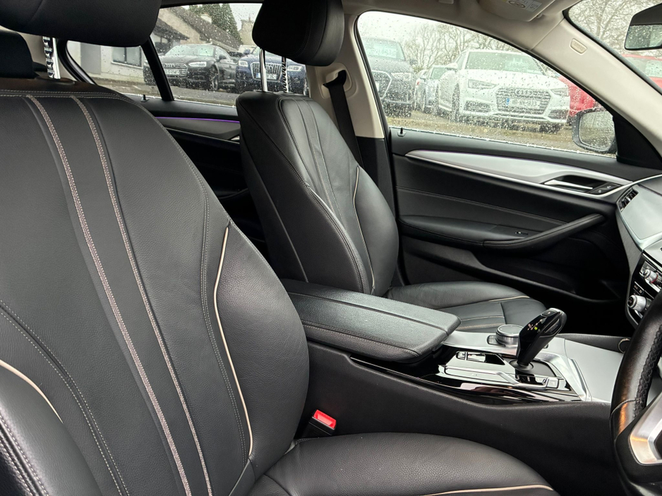 2021 BMW 5 Series - image 5