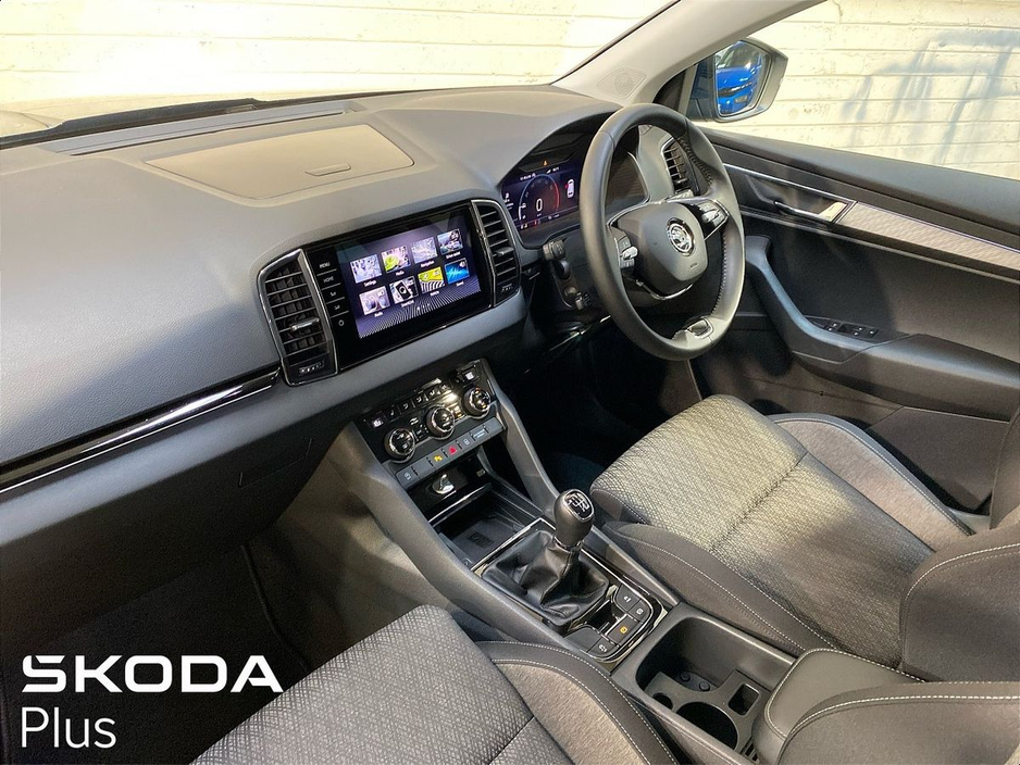 2023 Skoda Karoq - image 4