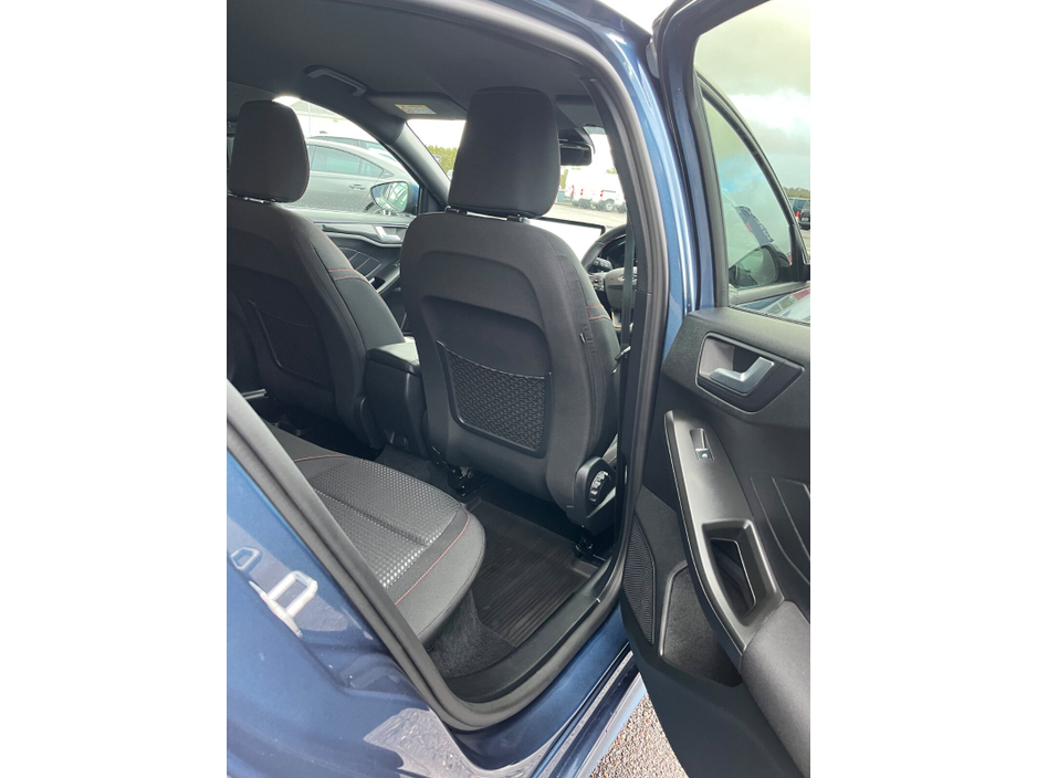 2025 Ford Focus - image 10
