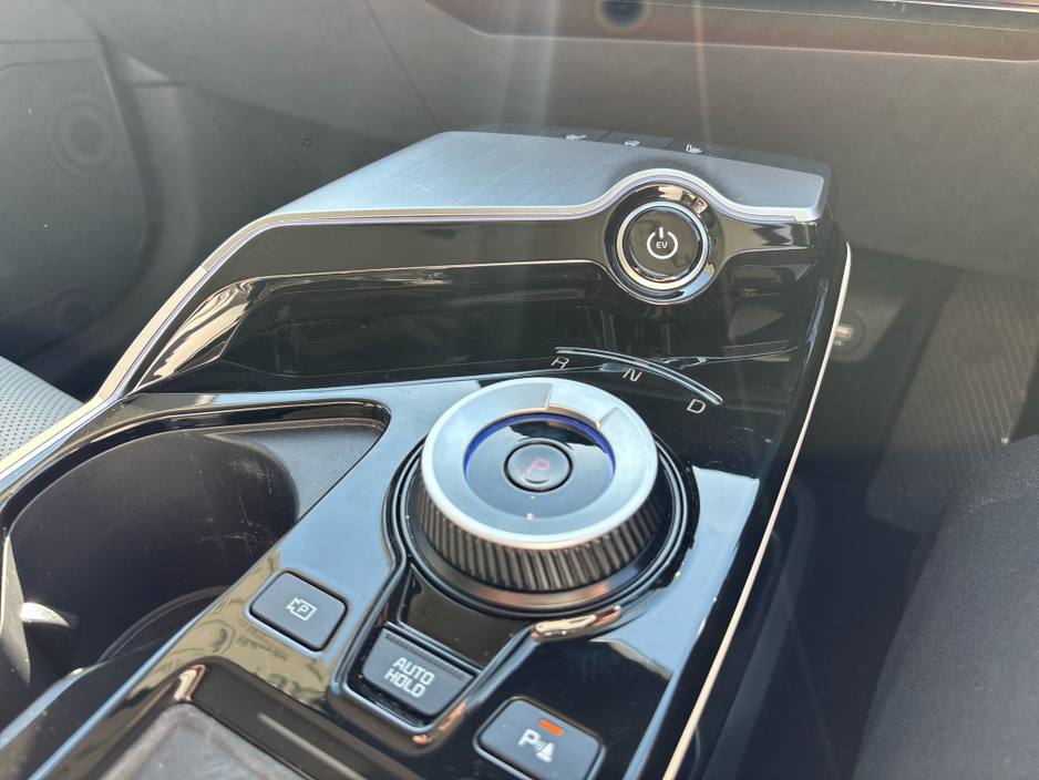 2024 Kia EV6 - image 12